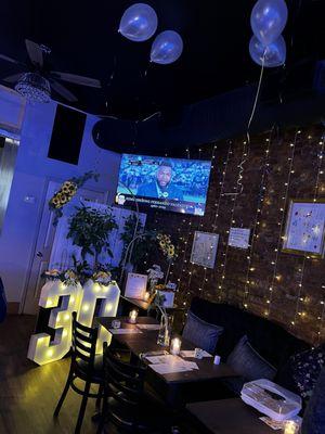 Uncutt Bar & Restaurant