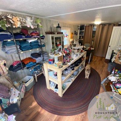 Knitty Gritty Treasures at Houghton's North Sky Resort!