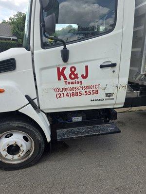 K & J Towing