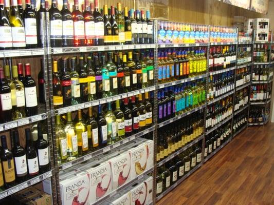 Loyal Oak Wine & Beverage Center