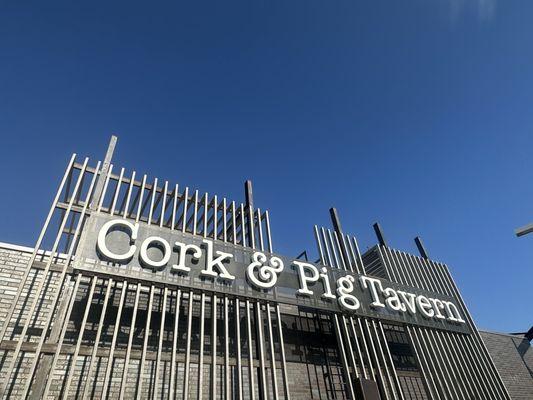 Cork & Pig Tavern
