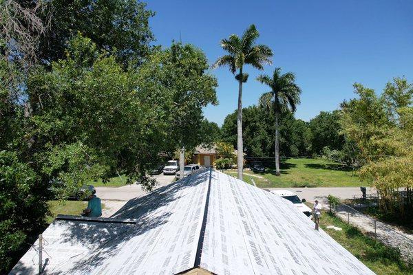 Roof in Fort Myers ready for new metal panels