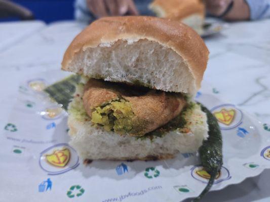 Vada Pav - 4/5