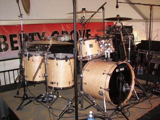 Yamaha Maple Custom Absolute Red Pearl Natural finish
