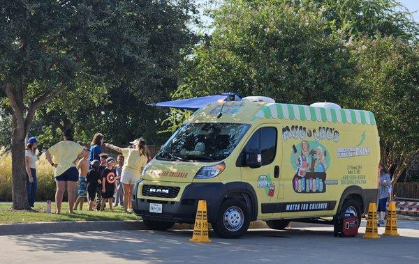 Muu & Luu's Ice Cream Truck