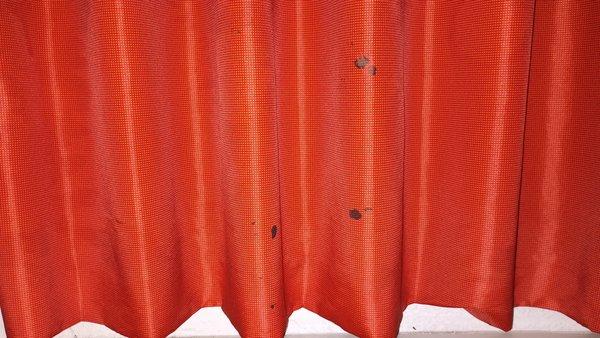 Red stains who knows what that is