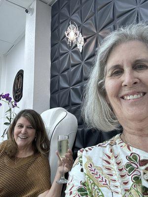 The decor and patrons