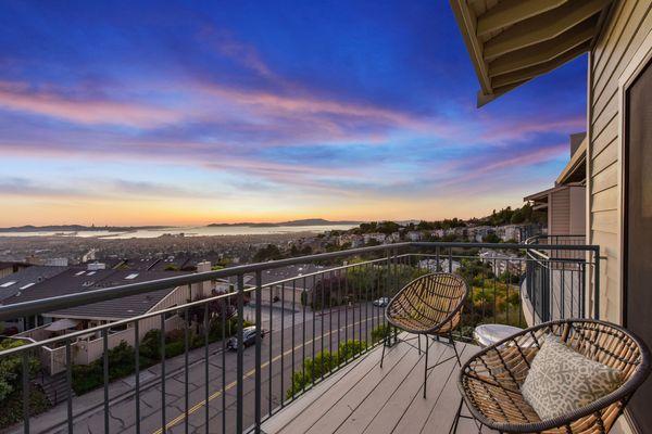56 Schooner Hill Oakland