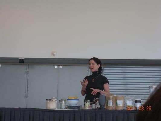 Holistic Health With Mandi