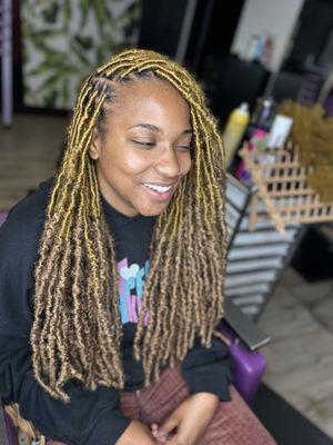 Euniqua Gifted Hands