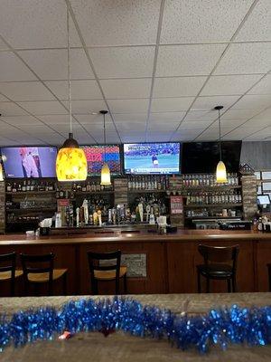 A look at the bar area. That golfer on the right side was frozen for the entire time we were there.
