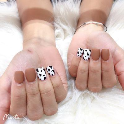 Shine crystal nails