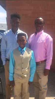 When you meet Bee, it'll be pretty obvious you're in good hands.
He's a true barber,