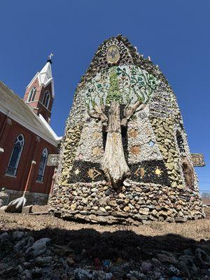 Dickeyville Grotto & Gift Shop