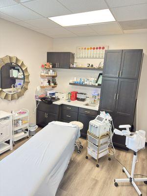 Dainty Petals Salon Boutique