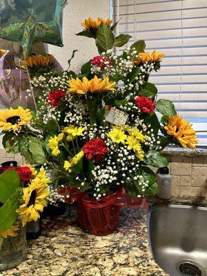 Pretty beautiful bouquet My daughter absolutely Adored the birthday present I sent.