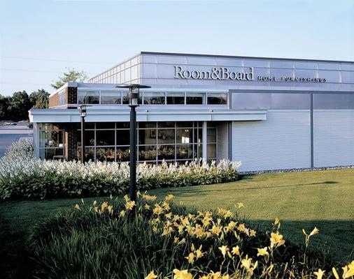 Room & Board Store & Outlet