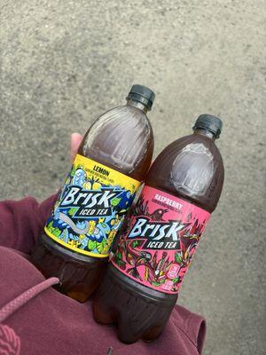 Brisk Lemon 1L & Brisk Raspberry Tea 1L