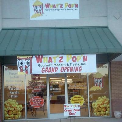 What'z Pop'n Gourmet Popcorn & Treats