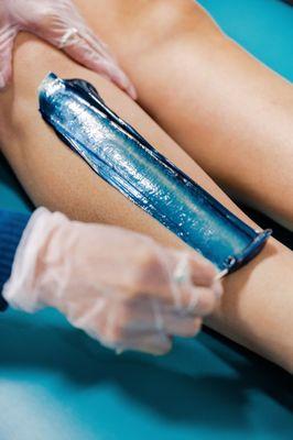 Smooth, flawless results start with the best wax! Our premium hard wax grips hair--not your skin--for a more comfortable experience.