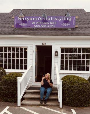 Maryann's Hairstyling & Nicole's Spa