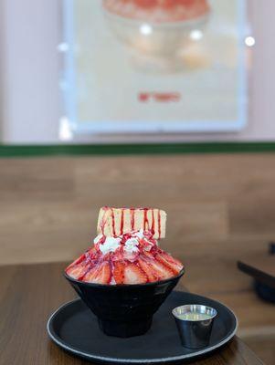 Strawberry cheesecake bingsoo