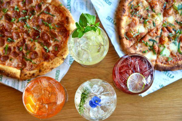 NEW Sellands Happy Hour! Enjoy $10 pizzas and drinks starting at just $5! Mon-Fri, 2pm-5pm exclusively at our Sacramento locations.
