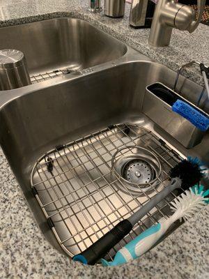 Broom & Dusters cleaning services