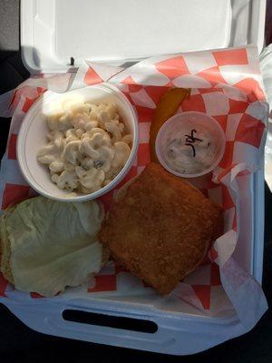 Fish sandwhich with macaroni salad