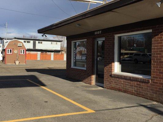Brown's Barbershop on 3rd Ave