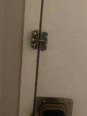 No extra lock on the door. This was not an anomaly as we were in two separate rooms during our stay.