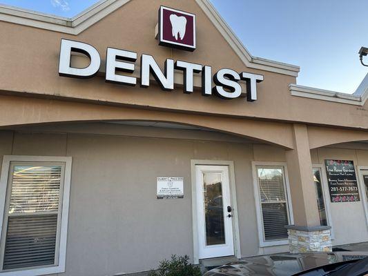 Gilbert C.Price, DDS