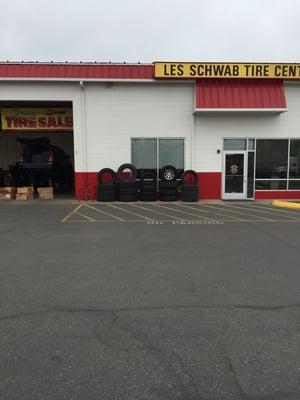 Les Schwab Tire Center