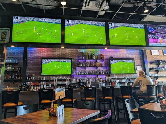 O Grizzly's Bar & Bistro