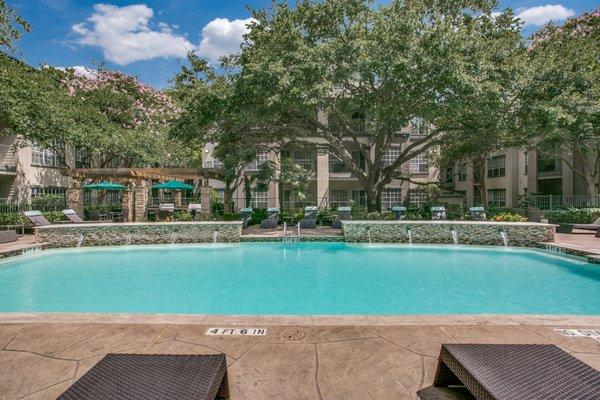 The Gael - Resident Pool & Lounge