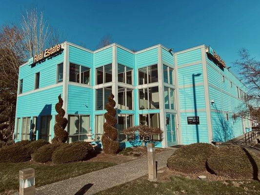 Jennifer Andrews - All Professionals Real Estate