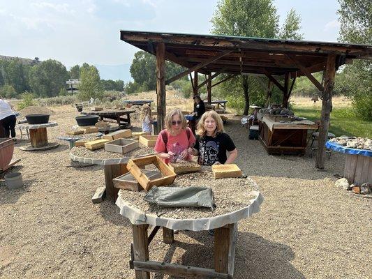 Red Rock Mine & Garnet Gallery