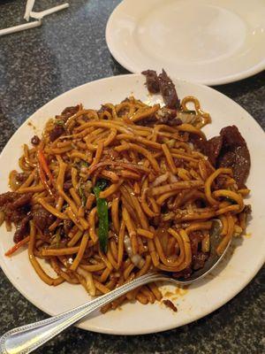 Beef lo mein