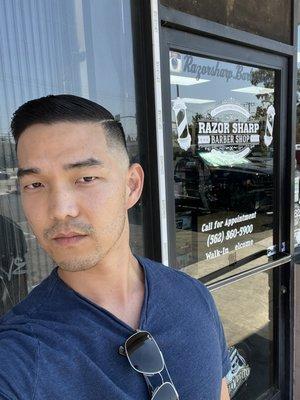 Dope skin fade with a hard part from Jessi!