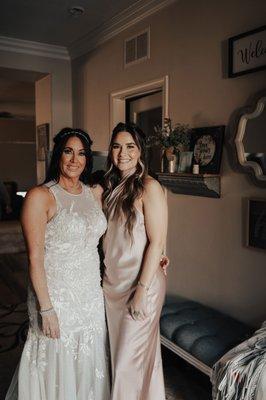 Owner Launa and Daughter. Launa has been a licensed Cosmeotologist for decades, and is always taking continued education to stay up to date.