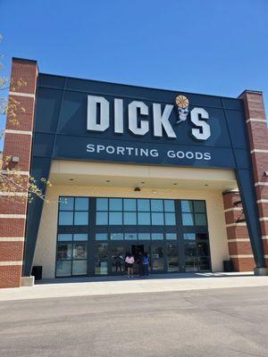 DICK'S Sporting Goods