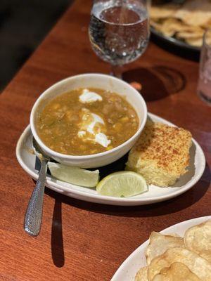 White bean chicken chili