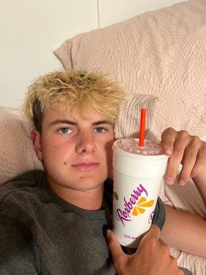 Super good smoothies!! Just got wisdom teeth out and it's out go to!!