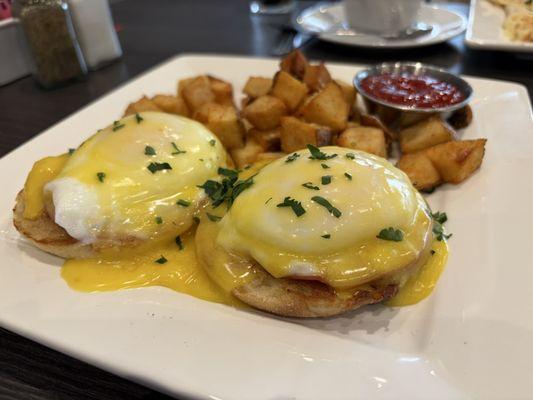 Eggs Benedict