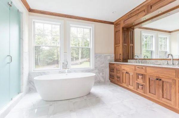 Tile done by us in a house located in Weston, MA build by Keenwood builders in 2017.