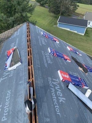 Peters Roofing & Gutters Inc