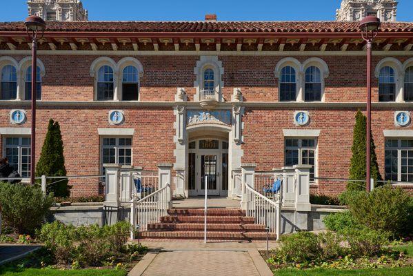 The Ivy at Golden Gate