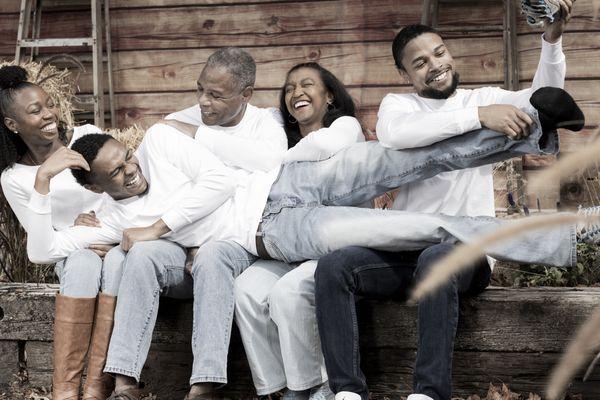 Family photo sessions in Gastonia, Shelby, Mooresville, NC. Benjamin Segal Photographer