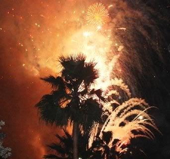 Manhattan Beach Holiday Fireworks Festival