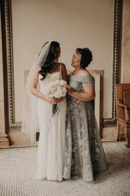 Ana's Bridal Boutique & Tuxedo